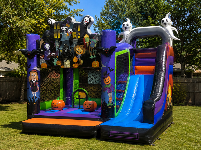 Halloween Bouncy House w Slide