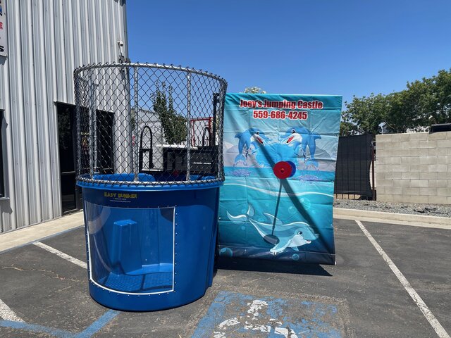 DUNK TANK DOLPHIN THEME