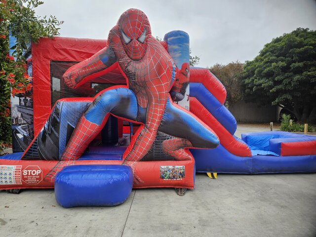 Spider Water Bounce with Slide