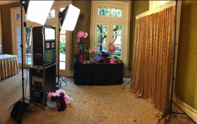 Deluxe Open Photo Booth with Props