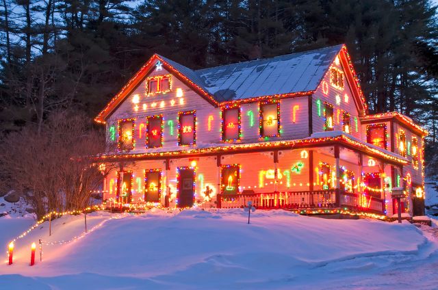 Professional Holiday Light Installation