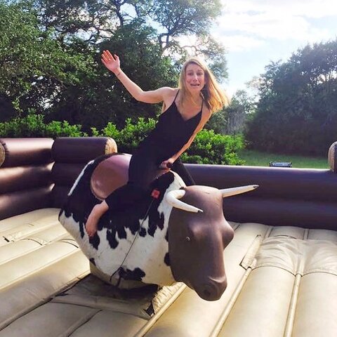 Mechanical bull