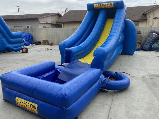 Wet & Dry Slide With Pool