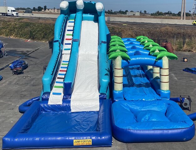 Jaws Water Slide With Medium Tropical Slide With Pool On The Side