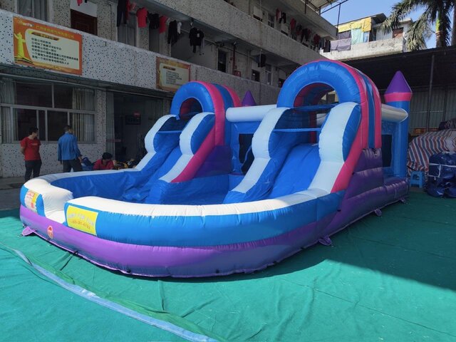  SMALL PRINCESS DOUBLE SLIDE W  LARGE POOL