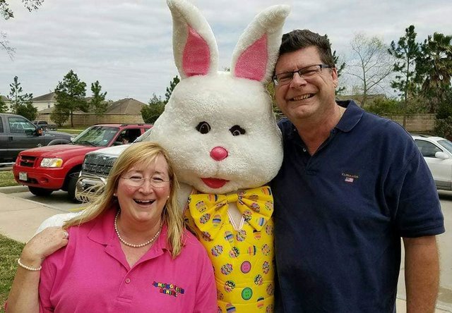 Easter Bunny costume rental up to 8 hours (costume only, doesnt includes the attendant)