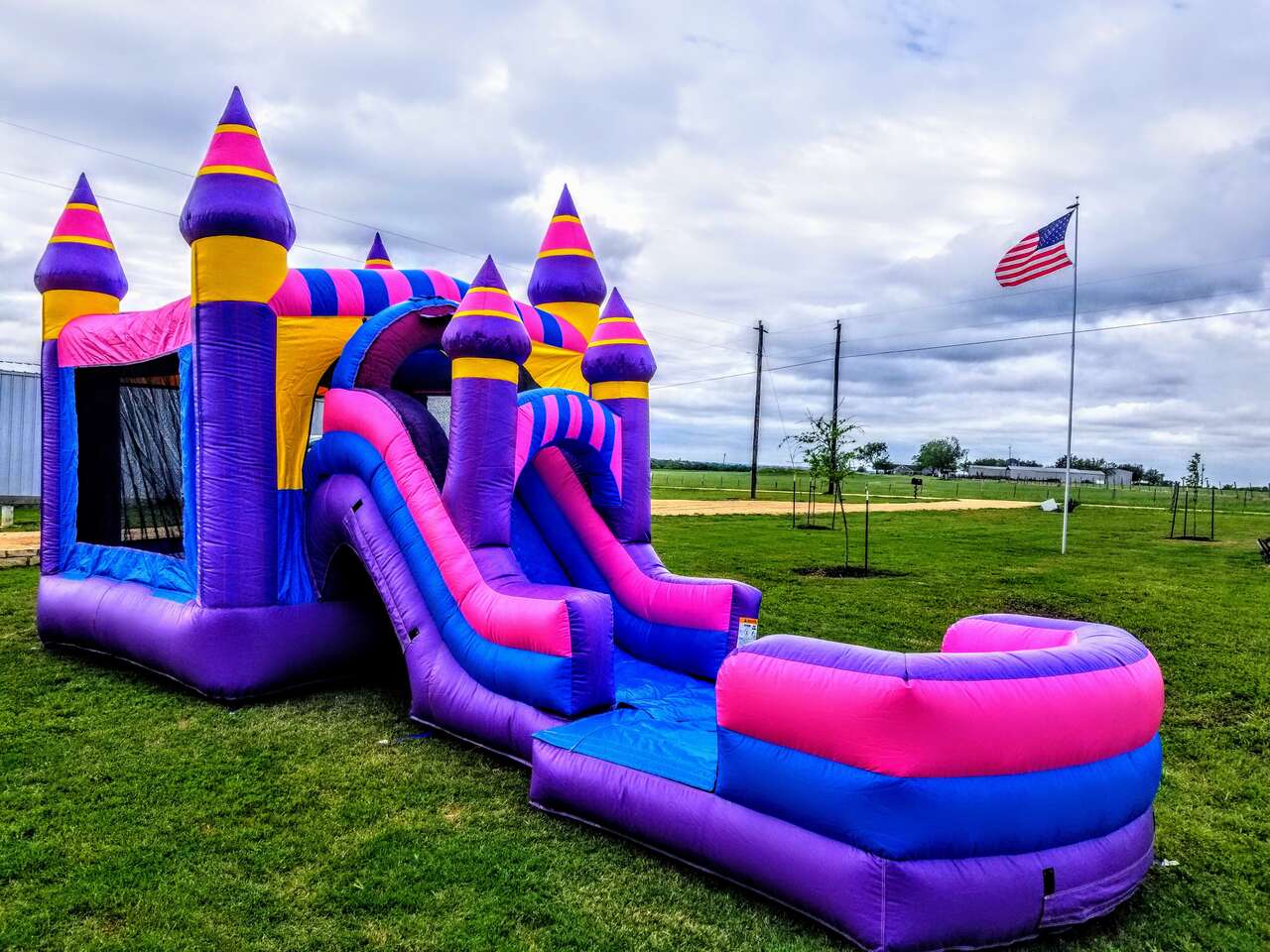 inflatable castle in racine, wi