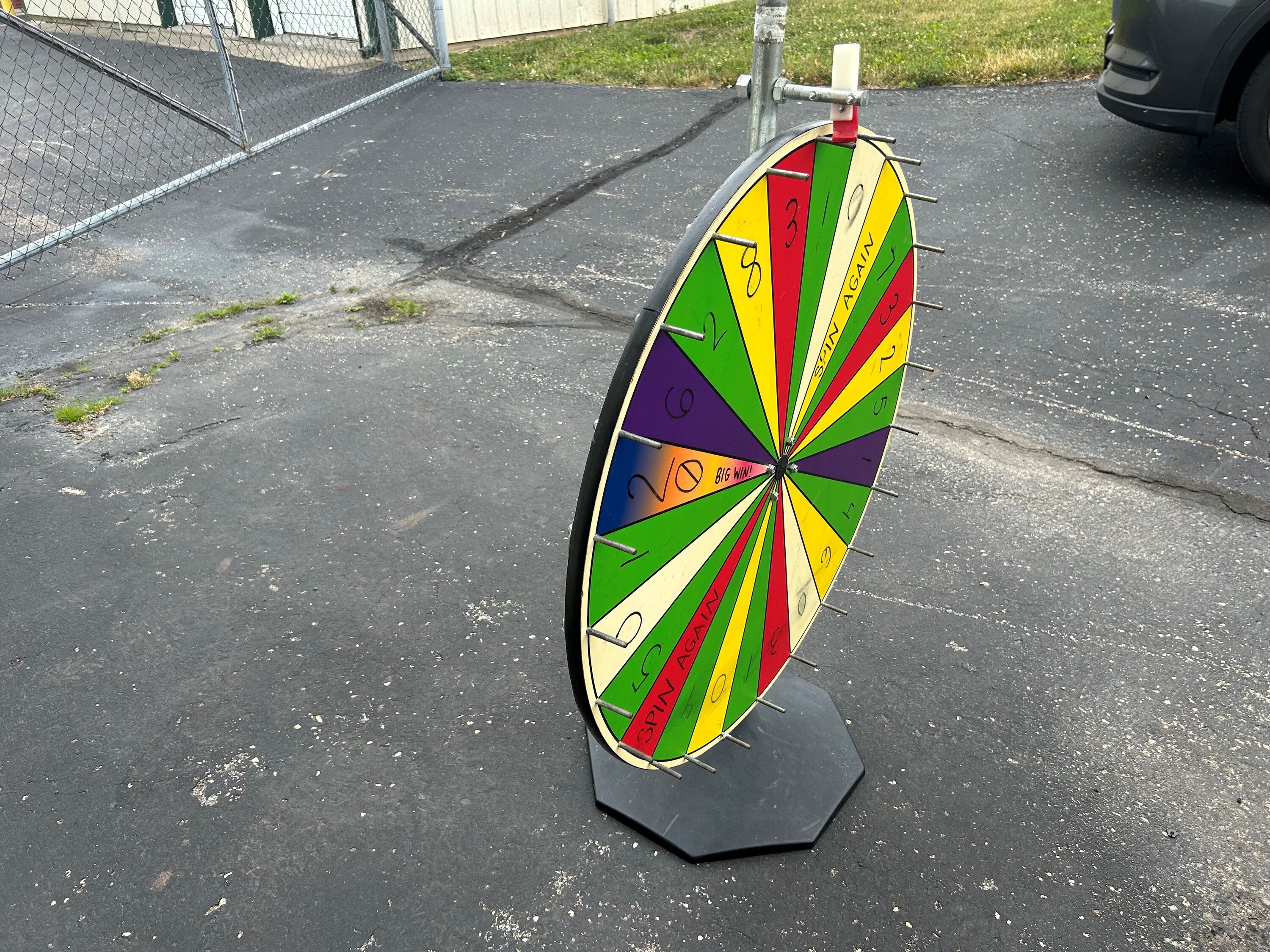 spinning prize wheel