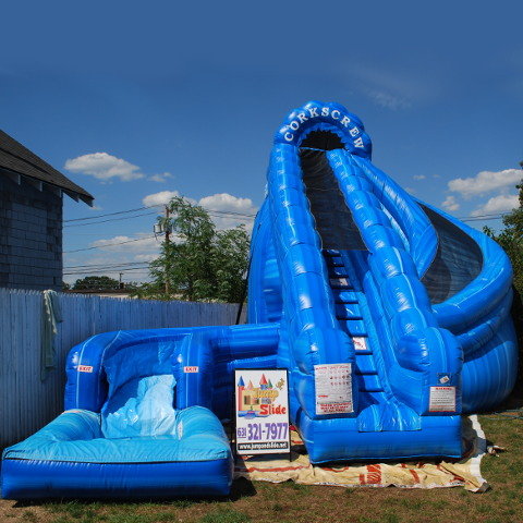 CORKSCREW GIANT WATERSLIDE WITH POOL