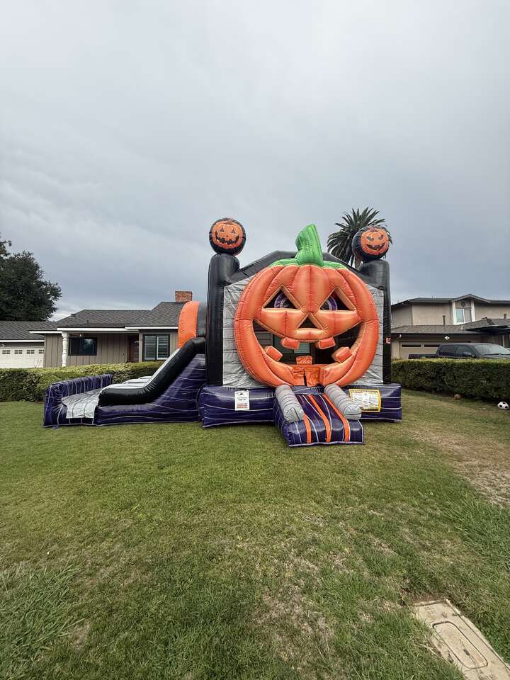 pumpkin themed combo jumper rental for fall party in Downey CA