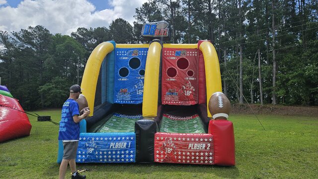 Quarterback Blitz Football Game