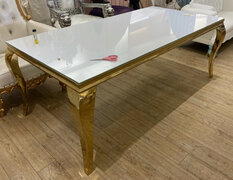 Adult escape table  (white & gold)