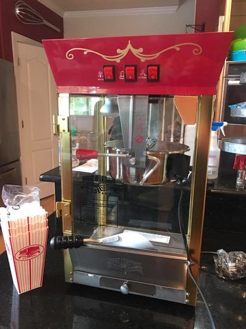 Popcorn machine - Bounce At Home