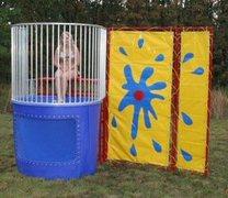 Dunk Tank Trailer Style incl- 3 balls Dunk Tank Trailer Style incl- 3 balls
