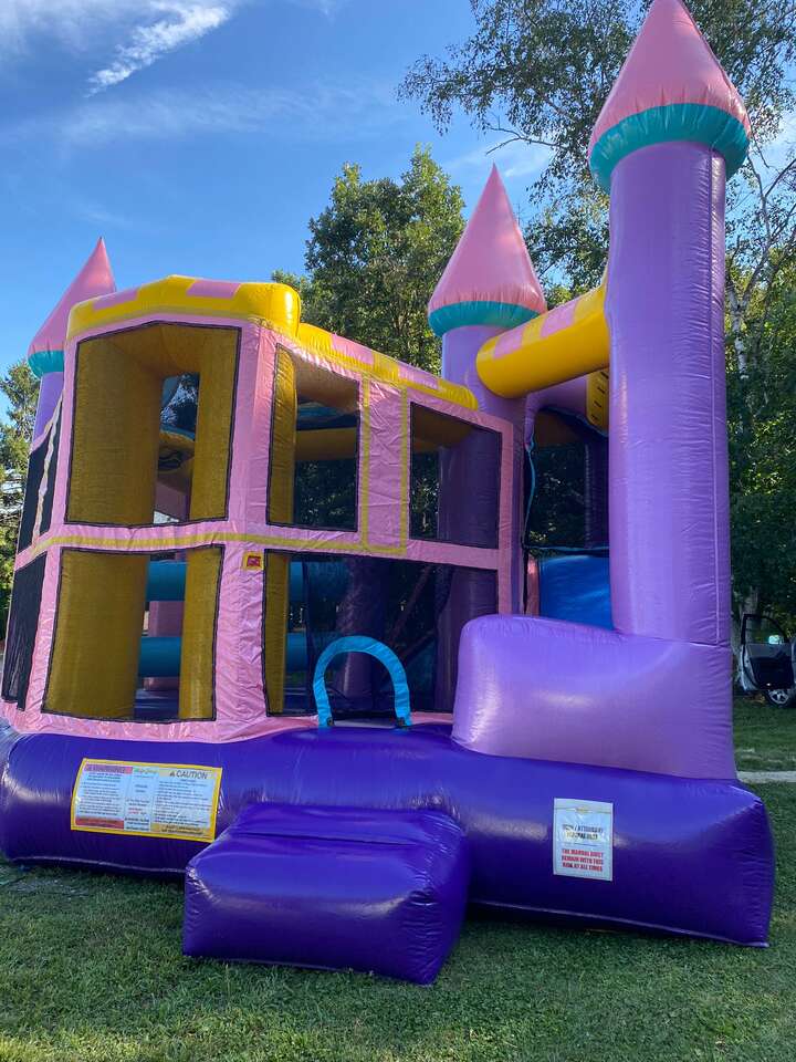 Rent Jumps House