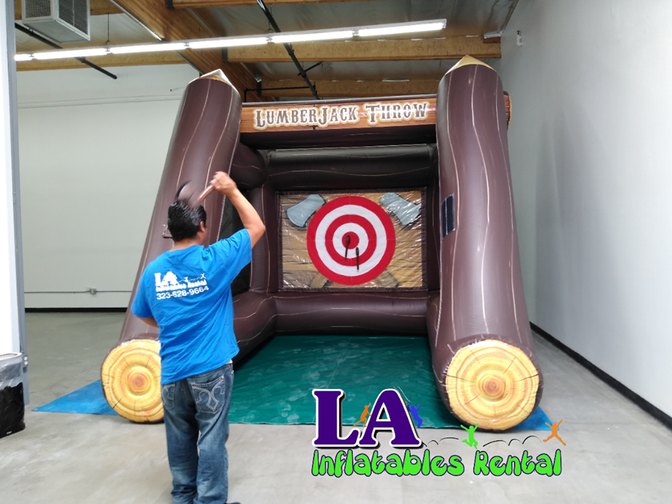 Axe Throwing Game in Los Angeles