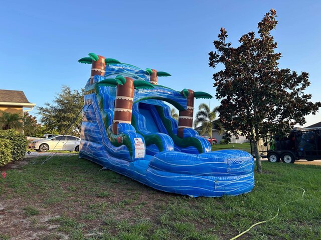 15FT BLUE HURRICANE SLIDE