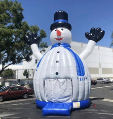 HUGE 27ft TALL SNOW MAN 