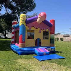 Ice Cream Bounce House 13x13