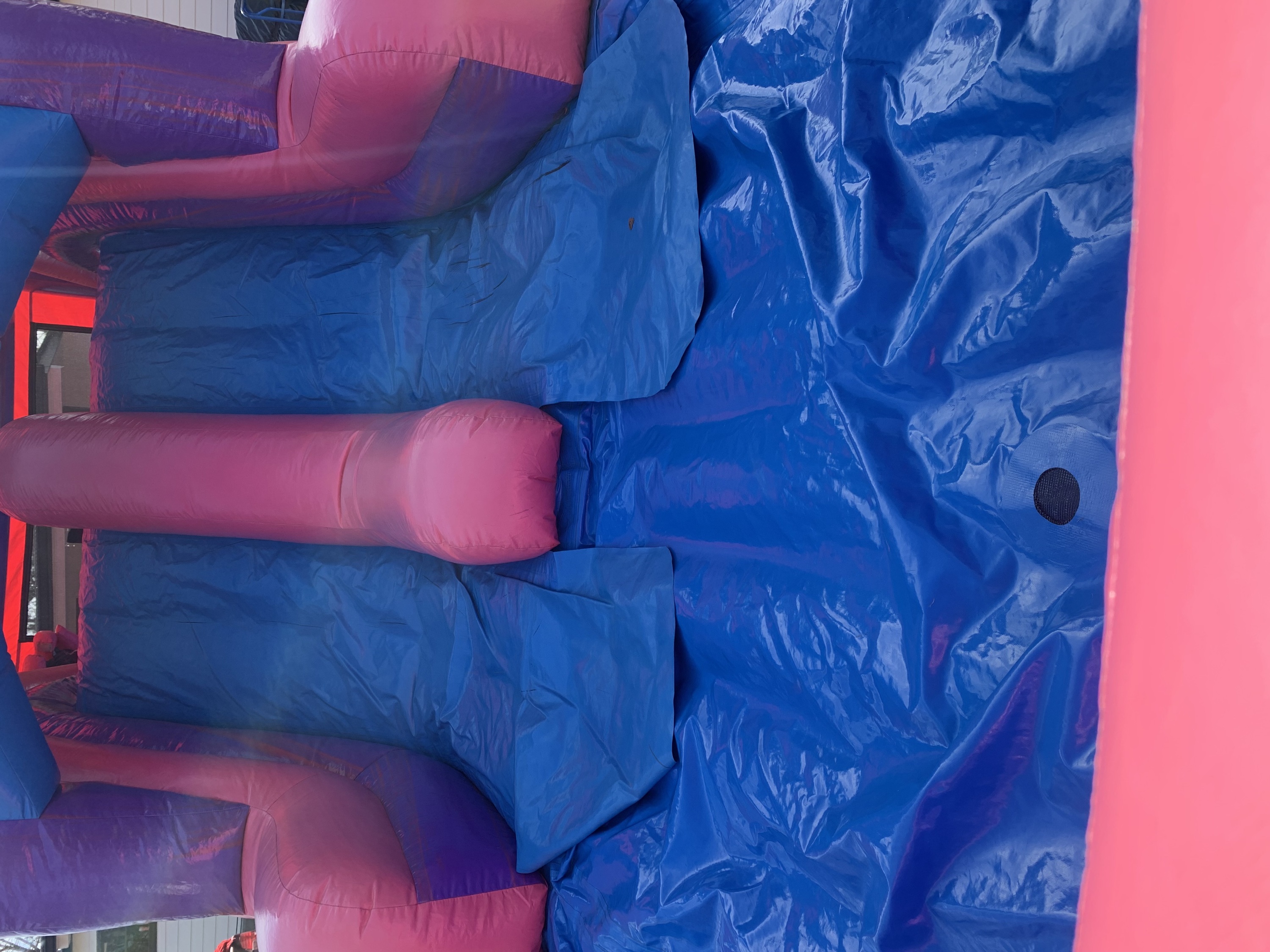 Leslie Party Rentals bounce house rentals and slides for parties in