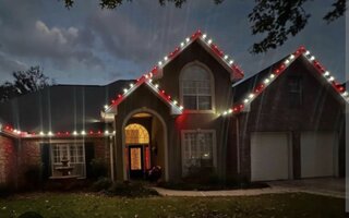 Christmas light Hanging