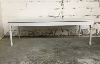 CHILDREN'S WHITE WOOD FARM TABLE