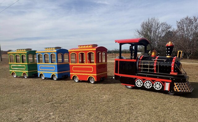 Electric Trackless Train 