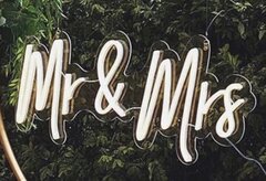 Mr & Mrs - Neon Sign