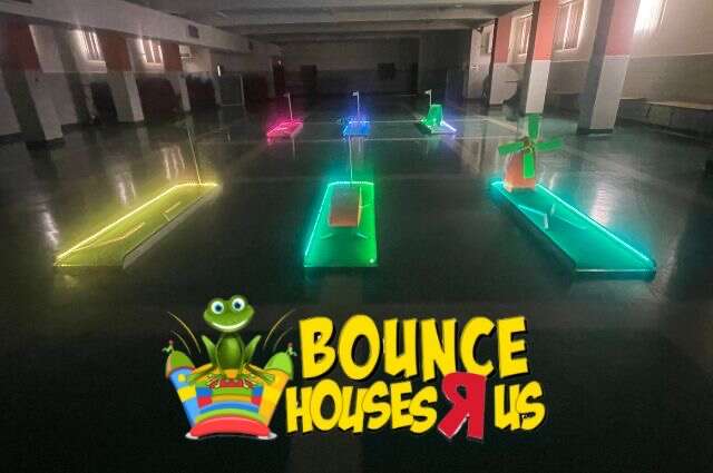 Indoor Mini Golf Rentals Chicago/Bounce Houses R Us