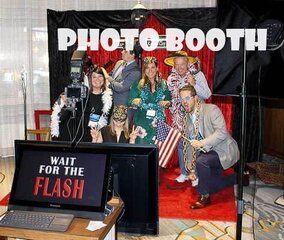 WEDDING PHOTO BOOTH