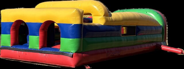 35’ obstacle course
