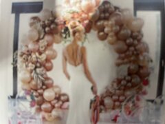 9-1/2 foot balloon arch