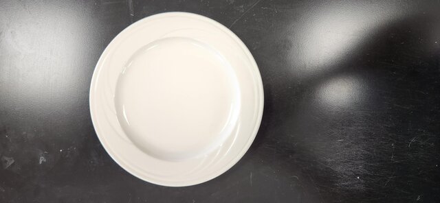 Plate. 7in white