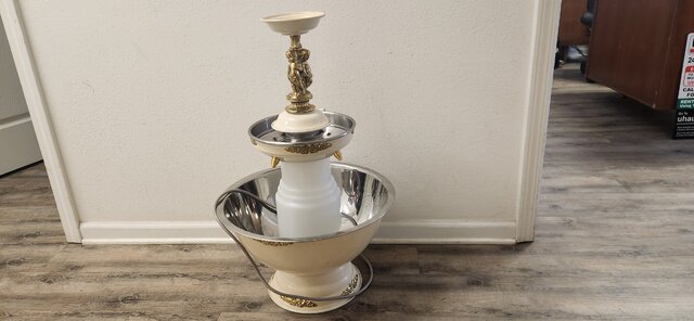 Champagne Fountain 3-gallon ivory 