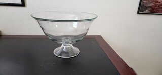 Bowl, glass footed 13