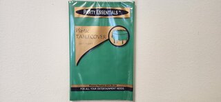 Tablecloth Green plastic 84' round disposable