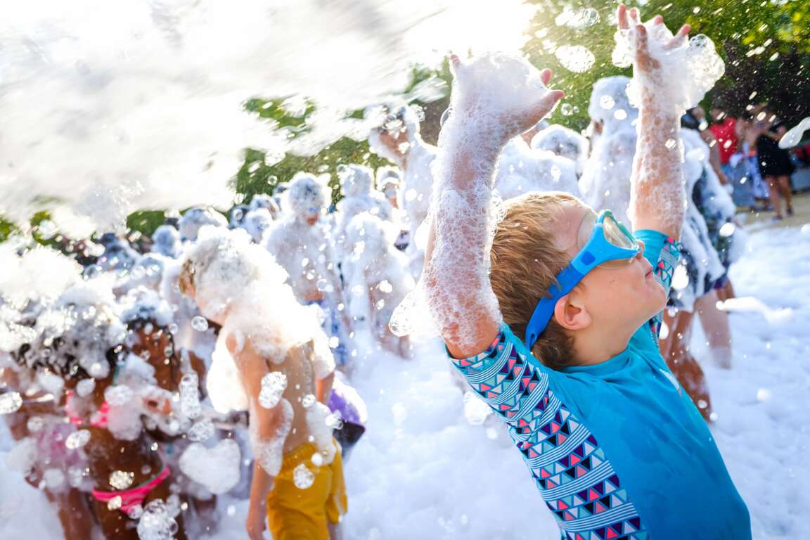 Kids enjoying foam party rental