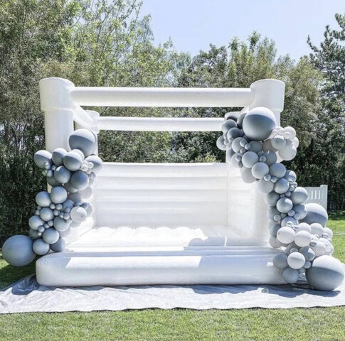 Modern White Bounce House (NEW 2024)