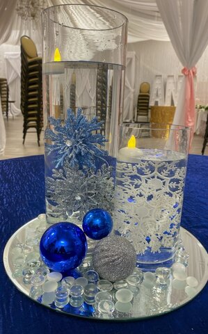 Centerpiece With Snowflakes and Candles