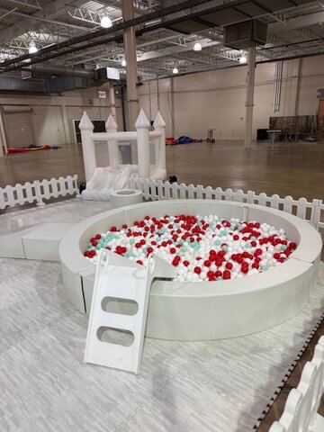 10-ft Round Ball Pit (5000 balls!) and Slide