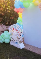 Spinning Ferris Wheel (White with pastel carts)