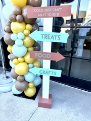 Customizable Directional Sign