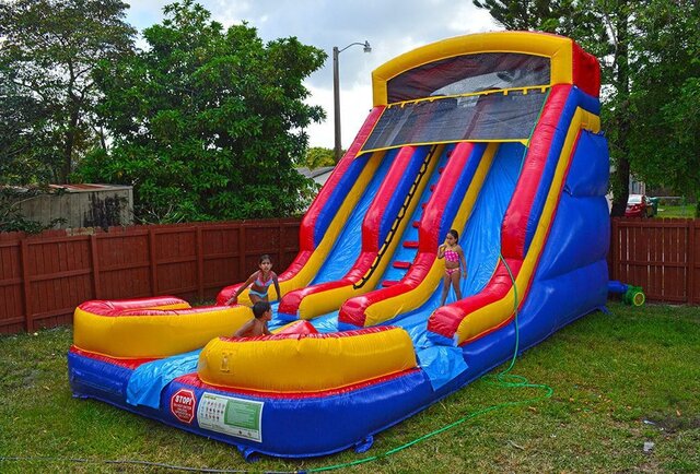 22ft Screamer Double-Lane Waterslide (S60)
