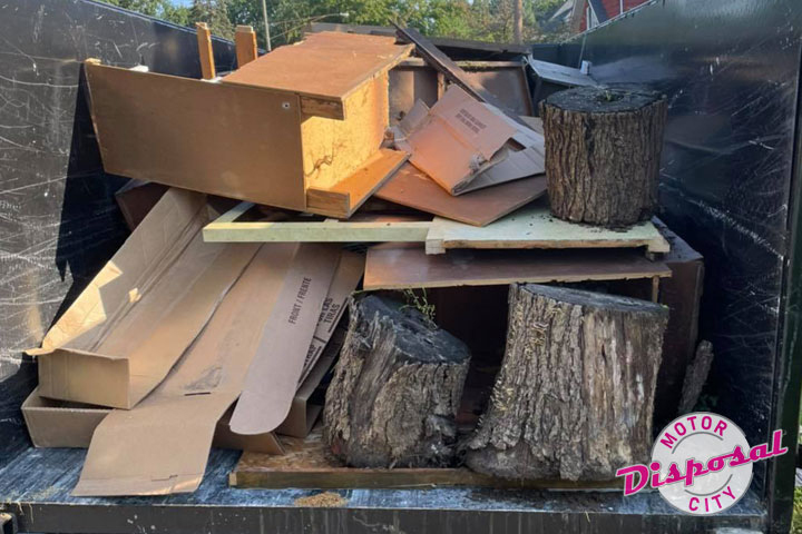 Yard Waste and Garbage Dumpster Rental Clinton Township MI