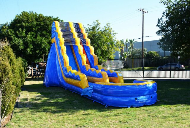 19ft Melting Artic  Dry Slide with Pool