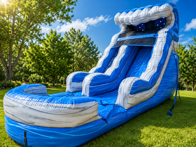 Laguna Slide with splash pad