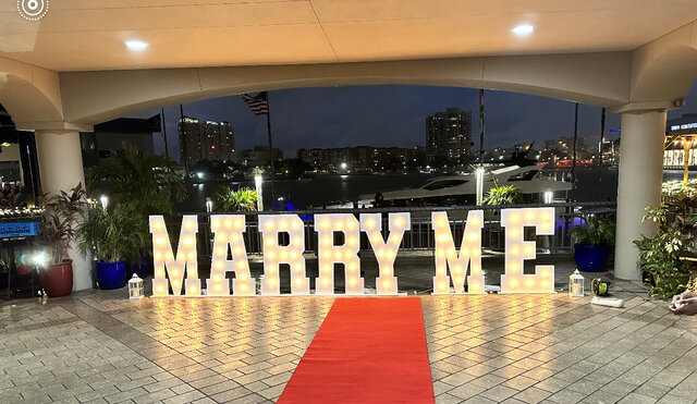 Marquee MARRY ME
