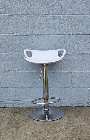 Bar Stool with Handles