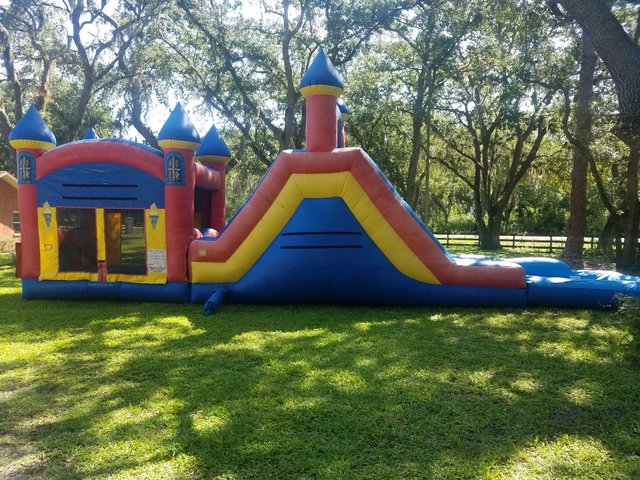 Wet or dry bounce house Double play