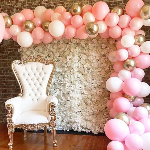 Photo Fun - Instagram Wall - Flower Wall - Pink - white- gold - balloon